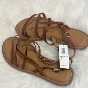Old Navy size 7 strappy brown flat sandals NWT